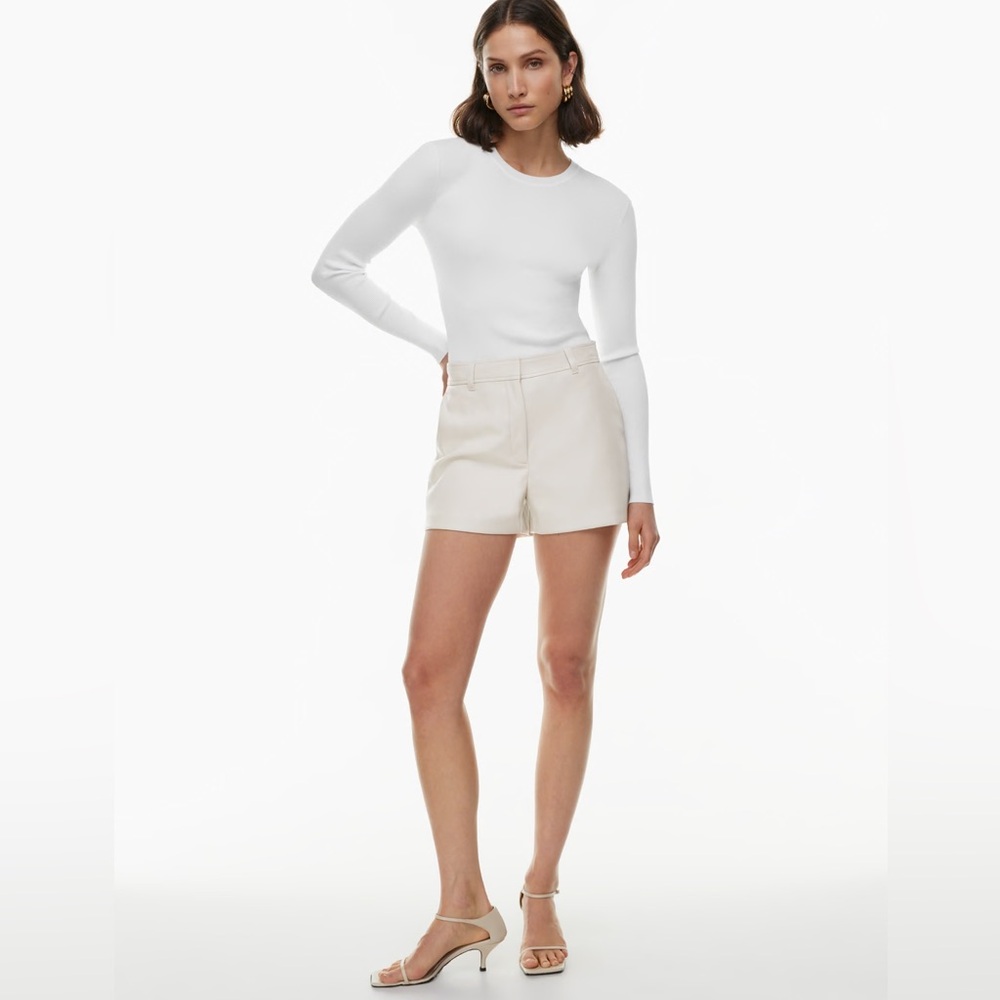 NWOT Aritzia Babaton Faux Leather Shorts